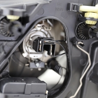 Valeo Scheinwerfer mit TGFL H4 rechts passt für Seat Ibiza IV (6J5/8/1) ab 15-17